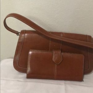 Kenneth Cole purse with wallet.